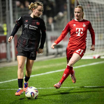 Womens Soccer Bundesliga Bayer 04 Leverkusen 1 FC Köln, 13 02 2026 Sofie Zdebel Bayer 04 Leverkusen, 16 , Anna Gerhardt 1 FC Köln, 21 Bayer 04 Leverkusen 1 FC Köln on matchday 18 of the Google Pixel Womens Bundesliga on 13 02 2026 at Ulrich Haberland Stadium in Leverkusen North Rhine-Westphalia DFL REGULATIONS PROHIBIT ANY USE OF PHOTOGRAPHS AS IMAGE SEQUENCES AND OR QUASI VIDEO Copyright: xBEAUTIFULxSPORTS AxelxKohringx