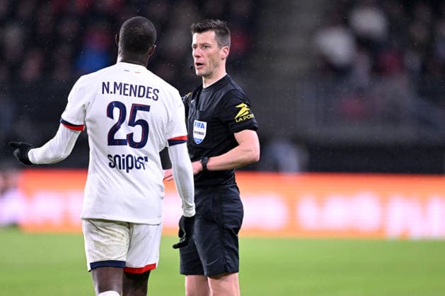 Stade Rennais FC v Paris Saint-Germain - Ligue 1 McDonald s 2025 2026 Benoit BASTIEN (ARBITRE) during the Ligue 1 McDonald s match between Rennes and Paris at Roazhon Park on February 13, 2026 in Rennes, France. Rennes France  Copyright: xFEPx 776348291