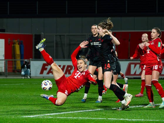 Sylwia Matysik 1 FC Koeln, 20 falls to the ground in a duel against Lilla Turanyi Bayer 04 Leverkusen, 24 Bayer 04 Leverkusen vs 1 FC Koeln, Football, Womens Bundesliga, Google Pixel Womens Bundesliga, Matchday 18, Season 2025 2026, 13 02 2026 DFB REGULATES PROHIBIT ANY USE OF PHOTOGRAPHS AS IMAGE SEQUENCES AND OR QUASI VIDEO, Bayer 04 Leverkusen vs 1 FC Koeln, Football, Womens Bundesliga, Google Pixel Womens Bundesliga, Matchday 18, Season 2025 2026, 13 02 2026 Leverkusen Copyright: xEibner-Pressefoto DamianxKruczynx EP_DKI