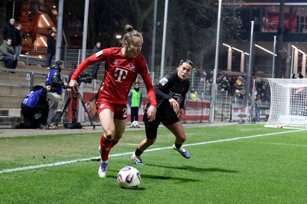 13 02 2026, xsscx, Frauen Fussball, Bayer 04 Leverkusen 1 FC Koeln, 1 Fussball Bundesliga, 18 Spieltag, Ulrich Haberland Stadion, Saison 2025 2026 Sylwia Matysik 1 FC Koeln 20 im Zweikampf gegen Carlotta Wamser Bayer 04 Leverkusen 37 DFB regulations prohibit any use of photographs as image sequences and or quasi video Photo xSandraxScherningxPressefotoKochx Nordrhein Westfalen Germany