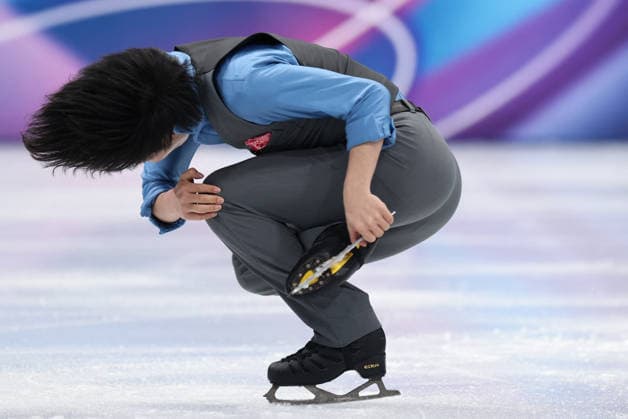 Winter Olympics - Men s Singles Free Skating Kao Miura of Team Japan competes in the Men s Singles Free Figure skating, Eiskunstlauf event on day seven of the Milano Cortina 2026 Winter Olympic Games, Olympische Spiele, Olympia, OS at Milano Ice Skating Arena on February 13, 2026 in Milan, Italy. Photo by Alexis Jumeau ABACAPRESS.COM Milan Italy  Copyright: xJumeauxAlexis ABACAx
