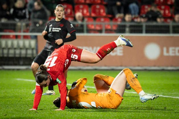 Womens Soccer Bundesliga Bayer 04 Leverkusen 1 FC Köln, 13 02 2026 Rafaela Borggraefe Bayer 04 Leverkusen, 12 saves from Amelie Bohnen 1 FC Köln, 15 Bayer 04 Leverkusen 1 FC Köln on matchday 18 of the Google Pixel Womens Bundesliga on 13 02 2026 at Ulrich Haberland Stadium in Leverkusen North Rhine-Westphalia DFL REGULATIONS PROHIBIT ANY USE OF PHOTOGRAPHS AS IMAGE SEQUENCES AND OR QUASI VIDEO Copyright: xBEAUTIFULxSPORTS AxelxKohringx