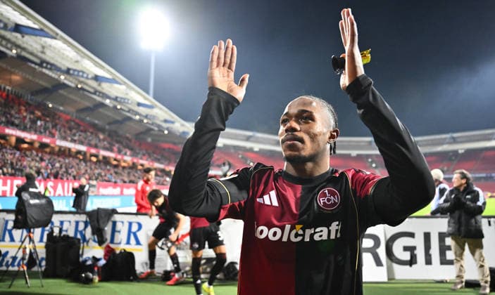 13 02 2026 Soccer Season 2025 2026 2 Soccer Bundesliga 22 Matchday 1 FC Nuremberg FCN Club Karlsruher SC KSC Sportfoto Zink xwoxzix DFL regulations prohibit any use of photographs as image sequences and or quasi video only for editorial use Mohamed Ali Zoma 23, 1 FC Nuremberg FCN Cheering joy in front of fans Fanblock after end of match