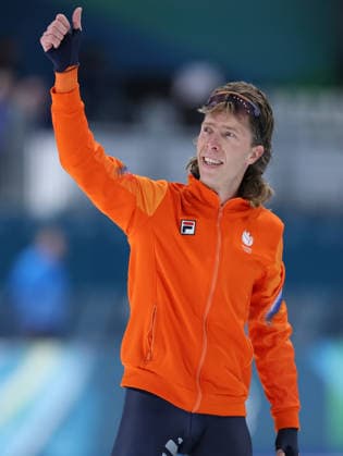 (260213) -- MILAN, Feb. 13, 2026 -- Jorrit Bergsma of the Netherlands gestures after the Speed skating, Eisschnelllauf men s 10000m event at the Milan-Cortina 2026 Olympic Winter games, Winterspiele,Spiele, Summer games in Milan, Italy, Feb. 13, 2026. ) (MICO2026)ITALY-MILAN-OLYMPIC WINTER GAMES-SPEED SKATING-MEN S 10000M DuxXiaoyi 