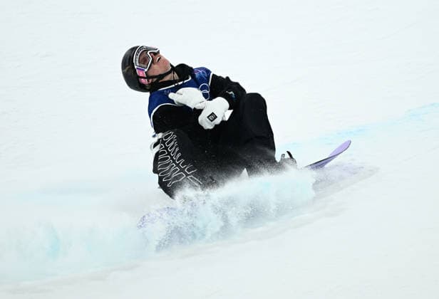 2026 WINTER Olympic Games, Olympische Spiele, Olympia, OS Campbell Melville Ives of New Zealand reacts during the 3rd run of the Men™s Snowboard Halfpipe Final at the Livigno Snow Park on day 7 of the 2026 Milano Cortina Winter Olympic Games in Italy, Friday, February 13, 2026. ( NO ARCHIVING, EDITORIAL USE ONLY MILANO LOMBARDY ITALY  Copyright: xDANxHIMBRECHTSx 20260214142722940110