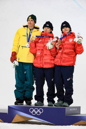OLYMPICS - Winter Olympic Games, Olympische Spiele, Olympia, OS Milano Cortina 2026 LIVIGNO,ITALY,13.FEB.26 - OLYMPICS, SNOWBOARD - Winter Olympic Games Milano Cortina 2026, Snowboard Halfpipe, men, final, medal ceremony. Image shows Scotty James (AUS), Yuto Totsuka and Ryusei Yamada (JPN). Keywords: medal.  GEPAxpictures xWolfgangxGrebien