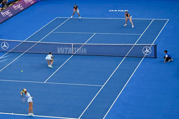 WTA, Tennis Damen Qatar TotalEnergies Open 2026-doubles semifinal in Doha - 13 Feb 2026 Gabriela Dabrowski (R) of Canada and Luisa Stefani of Brazil (top) seen in action during their Women s doubles semifinal match against Anna Danilina of Kazakhstan and Aleksandra Krunic of Serbia at the WTA Qatar TotalEnergies Open 2026 tennis tournament at the Khalifa International Tennis Complex. ?? Anna Danilina Aleksandra Krunic won against Gabriela Dabrowski Luisa Stefani. 6-3,6-4. Doha Qatar Copyright: xNoushadxVariyattiyakkalx xSOPAxImagesx NVRITYAKAL1-005