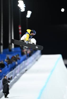 2026 WINTER Olympic Games, Olympische Spiele, Olympia, OS Valentino Guseli of Australia competes during the Men™s Snowboard Halfpipe Final at the Livigno Snow Park on day 7 of the 2026 Milano Cortina Winter Olympic Games in Italy, Friday, February 13, 2026. ( NO ARCHIVING, EDITORIAL USE ONLY MILANO LOMBARDY ITALY  Copyright: xDANxHIMBRECHTSx 20260214133798368823