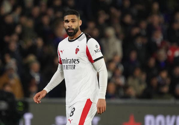 Milan s Ruben Loftus Cheek...During the Serie A soccer match between Pisa and Milan at the Cetilar Arena Romeo Anconetani Stadium in Pisa; Center West Italy; Tuesday February 13; 2026 ; Soccer  Copyright: xAlessandroxLaxRocca laPressex