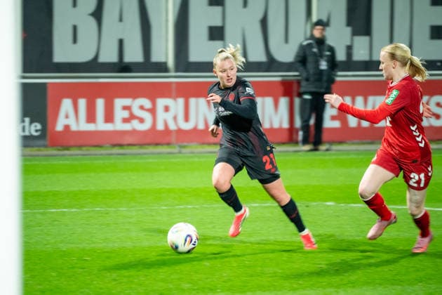 Germany Soccer Google Pixel Women Bundesliga 2025 2026 Bayer 04 Leverkusen vs 1 FC Köln 18 Matchday Ulrich Haberland Stadion Leverkusen Vanessa Fudalla Bayer 04 Leverkusen, 21 Anna Gerhardt 1 FC Köln, 21 Copyright: xOrhanxHabashx