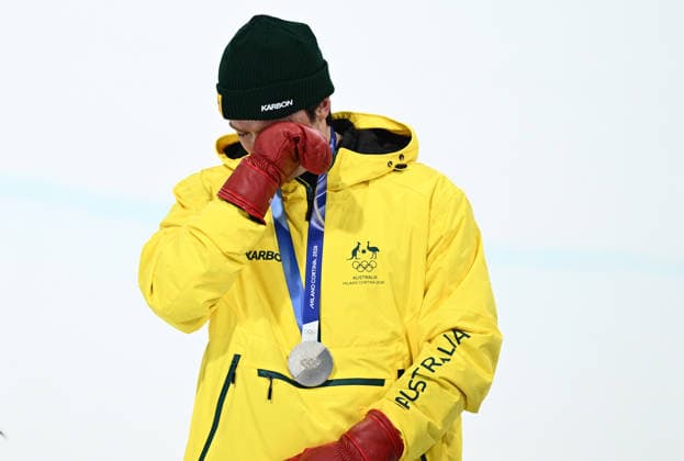 2026 WINTER Olympic Games, Olympische Spiele, Olympia, OS Scotty James of Australia reacts after receiving a silver medal in the Men™s Snowboard Halfpipe Final at the Livigno Snow Park on day 7 of the 2026 Milano Cortina Winter Olympic Games in Italy, Friday, February 13, 2026. ( NO ARCHIVING, EDITORIAL USE ONLY MILANO LOMBARDY ITALY  Copyright: xDANxHIMBRECHTSx 20260214163041786232