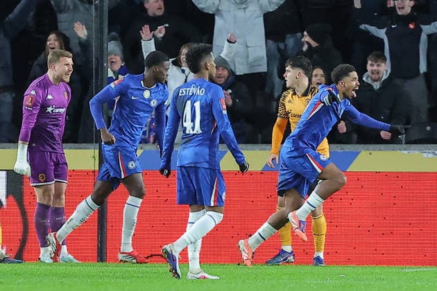 Hull City v Chelsea Emirates FA Cup Jorrel Hato of Chelsea celebrates his goal to make it 0-2 during the Emirates FA Cup Fourth Round match at the MKM Stadium, Hull 13 02 2026 UK Newspapers OUT Copyright: xDavidxGreavesx FIL-22964-0014