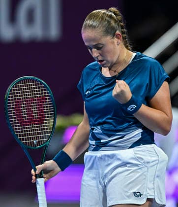 WTA, Tennis Damen QATAR OPEN 2026-SEMIFINAL Jelena Ostapenko of Latvia competes in her women s singles semifinal match against Victoria Mboko of Canada during the WTA Qatar TotalEnergies Open 2026 tennis tournament at the Khalifa International Tennis Complex in Doha, Qatar, on February 13, 2026. ¨ DOHA Qatar Copyright: xNOUSHADx