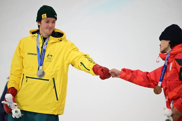 February 13, 2026, Livigno, Sondrio, Italy: Scotty James from Australia,Yuto Totsuka from Japan during the Winter Olympic Games, Olympische Spiele, Olympia, OS Milano Cortina 2026, in Livigno Snow Park , on February 13 2026, in Livigno, Italy Livigno Italy - ZUMAm345 20260213_oly_m345_069 Copyright: xFedericoxManonix