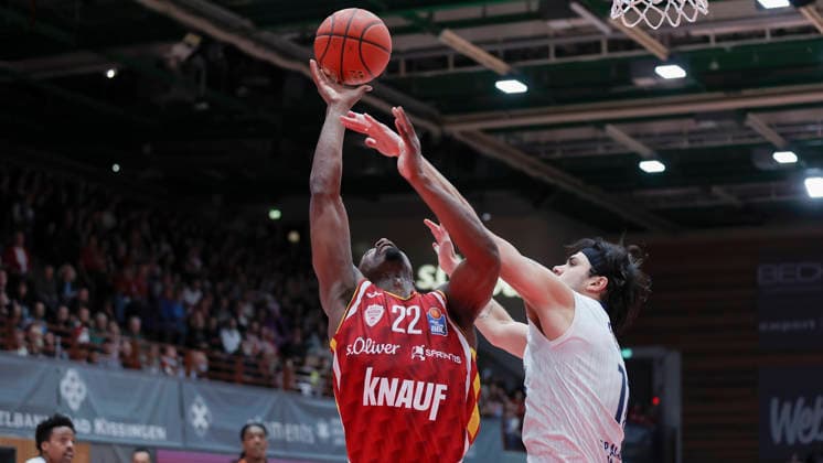 In the picture from left Johnathan Stove Wuerzburg Baskets, 22 against Erol Ersek MLP Academics Heidelberg, 11 13 02 2026, Fitness First Wuerzburg Baskets vs MLP Academics Heidelberg, easyCredit BBL, Matchday 20, Germany, 97072, tectake Arena Wuerzburg, Copyright: HMBxMedia xJulienxBecker