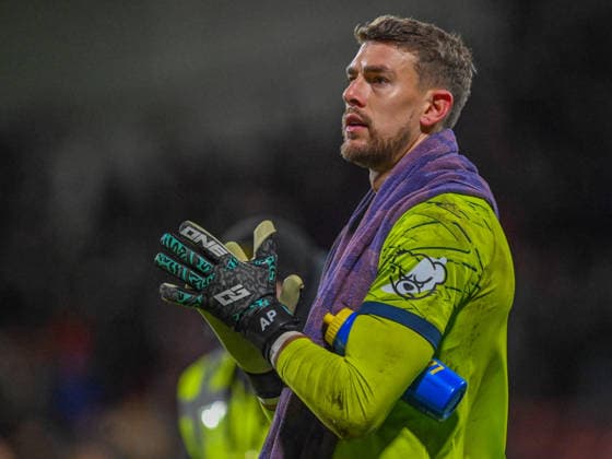 Wrexham v Ipswich Town Emirates FA Cup Alex Palmer of Ipswich Town appreciates the supporters at the end of the game during the Emirates FA Cup Fourth Round match at the STÅ?K Racecourse, Wrexham 13 02 2026 UK Newspapers OUT Copyright: xKarlxVallantinex FIL-22976-0029