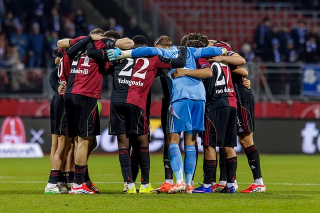 Nuremberg, Germany 13 February 2026 2 Liga 2025 2026 1 FC Nürnberg vs Karlsruher SC In the picture The players of the club form a team circle to close ranks DFL regulations prohibit any use of photographs as image sequences and or quasi video Max Morlock Stadion Bayern Copyright: xFotostandx xSchäferx