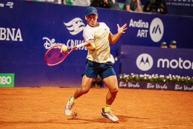 ATP, Tennis Herren Argentina Open 2026 BUENOS AIRES, AR - 13.02.2026: ATP ARGENTINA OPEN 2026 - Buenos Aires, Argentina. February 13, 2026. Sebastian Baez (ARG) in action during the quarter-final match of the Argentina Open 2026. (Photo: Lucas Mangi Fotoarena) x2883598x  LucasxMangi