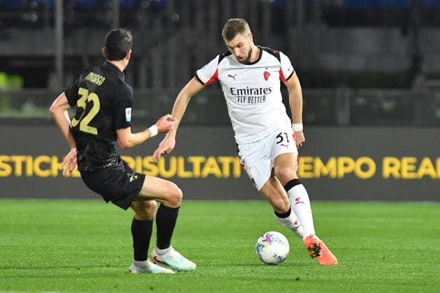 CALCIO - Serie A - Pisa SC vs AC Milan Strahinja Pavlovic (Milan) during Pisa SC vs AC Milan, Italian soccer Serie A match in Pisa, Italy, February 13 2026 Pisa Italy  Copyright: xIPAxSport ABACAx