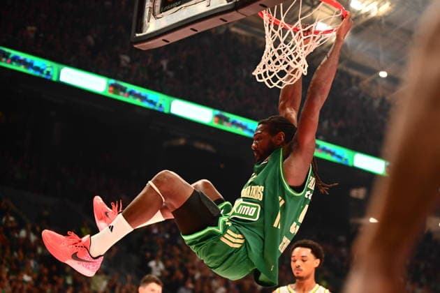 EuroLeague Basketball, Panathinaikos AKTOR Athens vs Fenerbahce Beko Istanbul - Kenneth Faried, 35 of Panathinaikos AKTOR Athens in action during the Euroleague regular season basketball match between Panathinaikos AKTOR Athens and Fenerbahce Beko Istanbul at Telekom Center Athens on February 13, 2026 in Athens, Greece. ATHENS Greece Copyright: xOnexInchxProductionsx 6851011