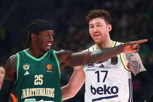 EuroLeague Basketball, Panathinaikos AKTOR Athens vs Fenerbahce Beko Istanbul - Kendrick Nunn, 25 of Panathinaikos AKTOR Athens in action during the Euroleague regular season basketball match between Panathinaikos AKTOR Athens and Fenerbahce Beko Istanbul at Telekom Center Athens on February 13, 2026 in Athens, Greece. ATHENS Greece Copyright: xOnexInchxProductionsx 6850980