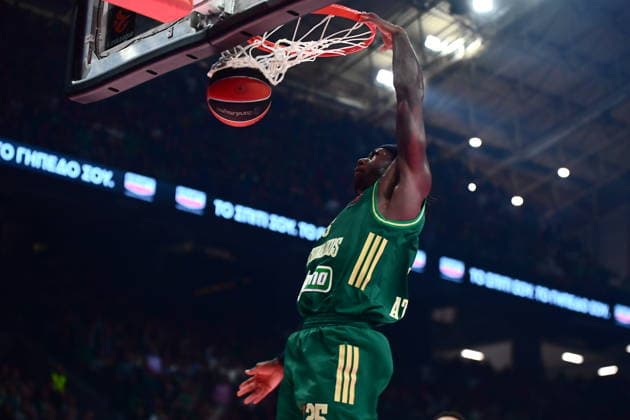 EuroLeague Basketball, Panathinaikos AKTOR Athens vs Fenerbahce Beko Istanbul - Kendrick Nunn, 25 of Panathinaikos AKTOR Athens in action during the Euroleague regular season basketball match between Panathinaikos AKTOR Athens and Fenerbahce Beko Istanbul at Telekom Center Athens on February 13, 2026 in Athens, Greece. ATHENS Greece Copyright: xOnexInchxProductionsx 6851036