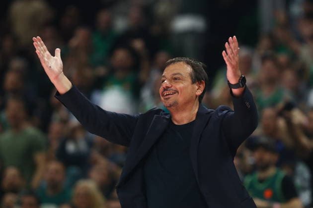 EuroLeague Basketball, Panathinaikos AKTOR Athens vs Fenerbahce Beko Istanbul - Ergin Ataman, Head Coach of Panathinaikos AKTOR Athens in action during the Euroleague regular season basketball match between Panathinaikos AKTOR Athens and Fenerbahce Beko Istanbul at Telekom Center Athens on February 13, 2026 in Athens, Greece. ATHENS Greece Copyright: xOnexInchxProductionsx 6851052