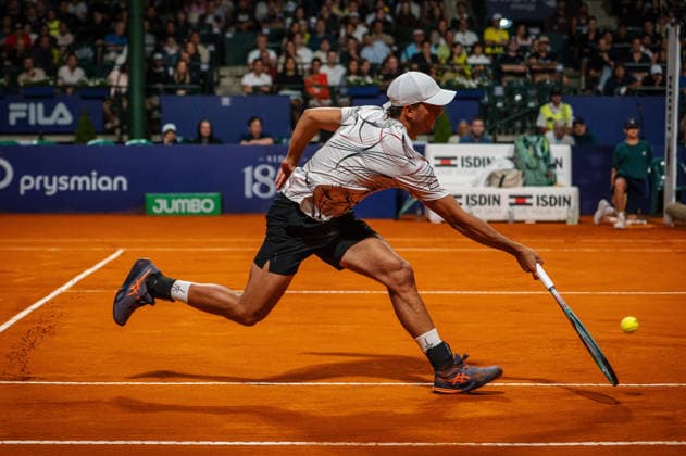 ATP, Tennis Herren Argentina Open 2026 BUENOS AIRES, AR - 13.02.2026: ATP ARGENTINA OPEN 2026 - Buenos Aires, Argentina. February 13, 2026. Luciano Darderi (ITA) in action during the quarter-final match of the Argentina Open 2026. (Photo: Lucas Mangi Fotoarena) x2883809x  LucasxMangi