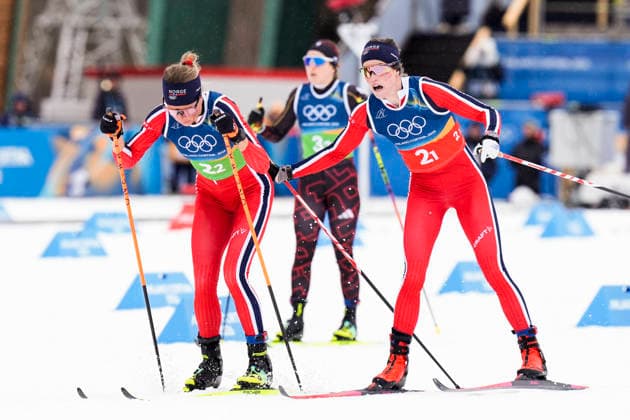Winter Olympics in Milan Cortina 2026 Val di Fiemme, Italy 20260214. Astrid oyre Slin and Kristin Austgulen Fosnaes from Norway during the women s 4 x 7.5 km relay cross-country skiing at Lago di Tesero during the Winter Olympics in Milano Cortina 2026. Photo: Terje Pedersen NTB Val di Fiemme Italy EDITORIAL USE ONLY. RESTRICTED USE FOR BETTING COMPANIES Ref:_SPOwmu32d2rYCA.jpg *** Winter Olympics in Milan Cortina 2026 Val di Fiemme, Italy 20260214 Astrid oyre Slin and Kristin Austgulen Fosnaes from Norway during the women s 4 x 7 5 km relay cross country skiing at Lago di Tesero during the Winter Olympics in Milano Cortina 2026 Photo Terje Pedersen NTB Val di Fiemme Italy EDITORIAL USE ONLY RESTRICTED USE FOR BETTING COMPANIES  Copyright: xTerjexPedersenx xNTBx
