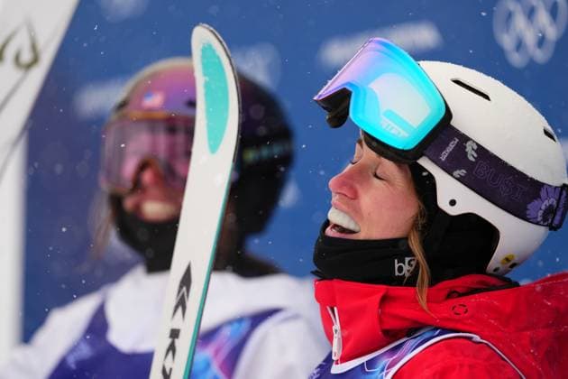 February 14, 2026, Livigno, Italy: Canada s Laurianne Desmarais-Gilbert reacts to her disqualification during the women s dual moguls 1 16 final at the Milano Cortina 2026 Winter Olympic Games, Olympische Spiele, Olympia, OS in Livigno, Italy, Saturday, Feb. 14, 2026. Canada News - February 14, 2026  - ZUMAc35_ 20260214_zaf_c35_005 Copyright: xSeanxKilpatrickx