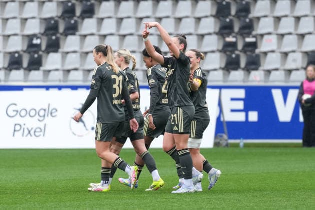 Google Pixel Womens Bundesliga SC Freiburg vs 1 FC Union Berlin, 14 02 2026 Goal celebration to 0 1 by Anna Weiß 1 FC Union Berlin, 21 Google Pixel Womens Bundesliga SC Freiburg vs 1 FC Union Berlin, Dreisamstadion, 14 02 2026 DFB DFL REGULATIONS PROHIBIT ANY USE OF PHOTOGRAPHS AS IMAGE SEQUENCES AND OR QUASI VIDEO Copyright: xBEAUTIFULxSPORTS Boscox