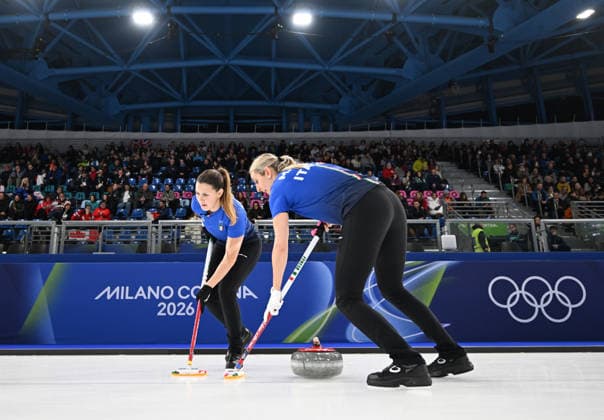 (260214) -- CORTINA D AMPEZZO, Feb. 14, 2026 -- Elena Mathis (R) and Marta Lo Deserto of Italy competes during the curling women round robin session 4 match between China and Italy at the 2026 Milan-Cortina Winter Olympics in Cortina, Italy, Feb. 14, 2026. ) (MICO2026)ITALY-CORTINA D AMPEZZO-OLYMPIC Winter games, Winterspiele,Spiele, Summer games CURLING-WOMEN-ROUND ROBIN-CHN VS ITA LianxYi 