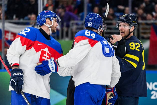 260214 Martin Marincin and Pavol Regenda of Slovakia and Gabriel Landeskog of Sweden in the men s Ice hockey, Eishockey game between Sweden and Slovakia during day 8 of the 2026 Winter Olympics on February 14, 2026 in Milan. Photo: Carl Sandin BILDBYRAN kod CS CS0879 ishockey ice hockey Olympic Games, Olympische Spiele, Olympia, OS olympics winter olympics os ol olympiska spel vinter-os olympiske leker milano cortina 2026 milan cortina 2026 milano cortina 2026 olympic games milano cortina 2026 winter olympic games milano cortina-os milano cortina-ol vinter-ol 8 bbeng sverige sweden slovakien slovakia *** 260214 Martin Marincin and Pavol Regenda of Slovakia and Gabriel Landeskog of Sweden in the men s ice hockey game between Sweden and Slovakia during day 8 of the 2026 Winter Olympics on February 14, 2026 in Milan Photo Carl Sandin BILDBYRAN kod CS CS0879 ishockey ice hockey olympic games olympics winter olympics os ol olympiska spel vinter os olympiske leker milano cortina 2026 milan cortina 2026 milano cortina 2026 olympic games milano cortina 2026 winter olympic games milano cortina os milano cortina ol vinter ol 8 bbeng sverige sweden slovakien slovakia  Copyright: CARLxSANDIN BB260214CS031