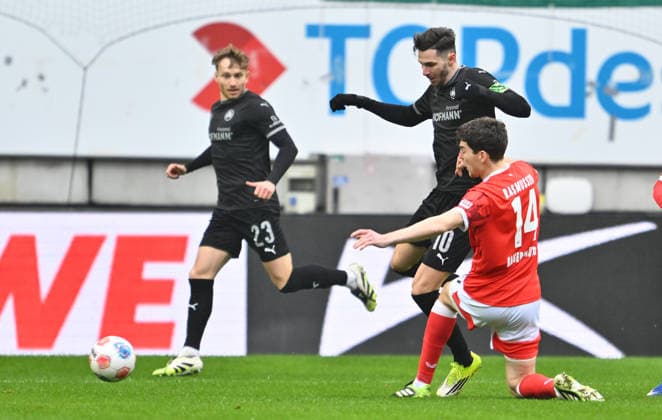 14 02 2026 Soccer Season 2025 2026 2 Soccer Bundesliga 22 Matchday 1 FC Kaiserslautern FCK Rote Teufel SpVgg Greuther Fürth SGF Kleeblatt Sportfoto Zink xwoxzix DFL regulations prohibit any use of photographs as image sequences and or quasi video only for editorial use ^Branimir Hrgota 10, SpVgg Greuther Fürth Jacob Rasmussen 14, 1 FC Kaiserslautern FCK