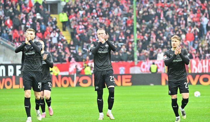 14 02 2026 Soccer Season 2025 2026 2 Soccer Bundesliga 22 Matchday 1 FC Kaiserslautern FCK Rote Teufel SpVgg Greuther Fürth SGF Kleeblatt Sportfoto Zink MeZi xmexzix DFL regulations prohibit any use of photographs as image sequences and or quasi video only for editorial use from left Doni Edon Arifi 28, SpVgg Greuther Fürth Brynjar Ingi Bjarnason 25, SpVgg Greuther Fürth Jannik Dehm 23, SpVgg Greuther Fürth