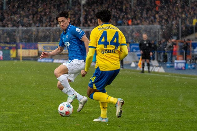 Germany, Soccer, 2 Bundesliga, Eintracht Braunschweig SV Darmstadt on 14 02 in Braunschweig Eintracht Stadion Johan Gomez Eintracht Braunschweig 44 Hiroki Akiyama SV Darmstadt 98 16 Copyright: xSvenxHeidmannx