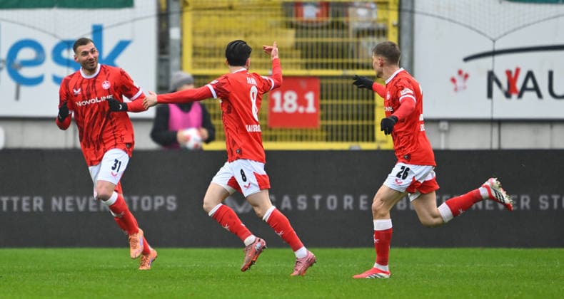 14 02 2026 Soccer Season 2025 2026 2 Soccer Bundesliga 22 Matchday 1 FC Kaiserslautern FCK Rote Teufel SpVgg Greuther Fürth SGF Kleeblatt Sportfoto Zink xwoxzix DFL regulations prohibit any use of photographs as image sequences and or quasi video only for editorial use Torjubel Jubel Freude nach Treffer Tor Torschuß zum 1 0 durch Semih Sahin 8, 1 FC Kaiserslautern FCK