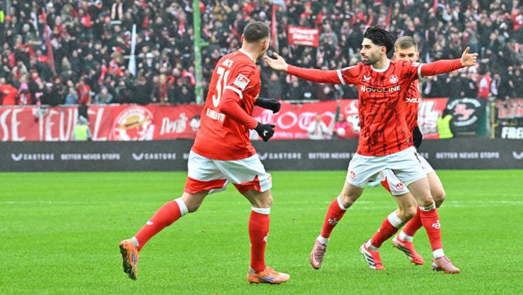 14 02 2026 Soccer Season 2025 2026 2 Soccer Bundesliga 22 Matchday 1 FC Kaiserslautern FCK Rote Teufel SpVgg Greuther Fürth SGF Kleeblatt Sportfoto Zink MeZi xmexzix DFL regulations prohibit any use of photographs as image sequences and or quasi video only for editorial use Torjubel Jubel Freude nach Treffer Torschuß zum 1 0 durch Semih Sahin 8, 1 FC Kaiserslautern FCK