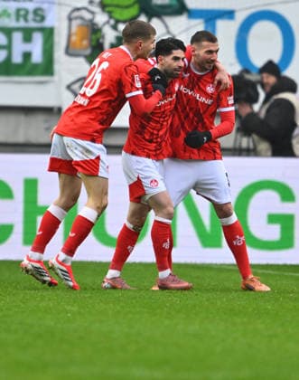 14 02 2026 Soccer Season 2025 2026 2 Soccer Bundesliga 22 Matchday 1 FC Kaiserslautern FCK Rote Teufel SpVgg Greuther Fürth SGF Kleeblatt Sportfoto Zink xwoxzix DFL regulations prohibit any use of photographs as image sequences and or quasi video only for editorial use Torjubel Jubel Jubel nach Treffer Tor Torschuß zum 1 0 durch Semih Sahin 8, 1 FC Kaiserslautern FCK Paul Joly 26, 1 FC Kaiserslautern FCK Semih Sahin 8, 1 FC Kaiserslautern FCK Luca Sirch 31, 1 FC Kaiserslautern FCK