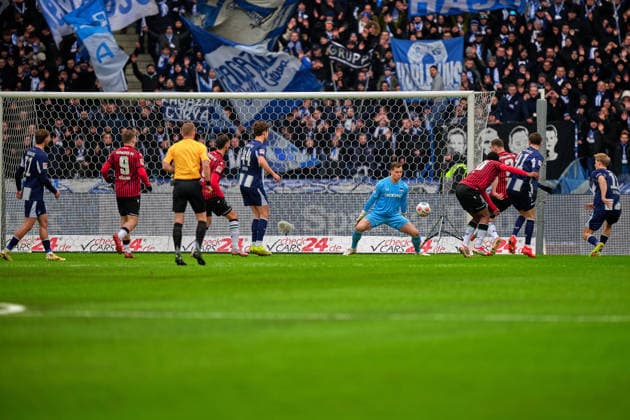 Hannover 96, Goal for 1 0, Boris Tomiak hannover 96, 03 , GER, Hertha BSC vs ,Hannover 96, 2 Bundesliga, Season 2025 2026, 22 Matchday, 14 02 2026 DFL REGULATIONS PROHIBIT ANY USE OF PHOTOGRAPHS AS IMAGE SEQUENCES AND OR QUASI VIDEO GER, Hertha BSC vs ,Hannover 96, 2 Bundesliga, Season 2025 2026, 22 Matchday, 14 02 2026 Berlin Copyright: xClaudiusxRauch,xEibner-Pressefotox xClaudiusxRauchx EP_CRH