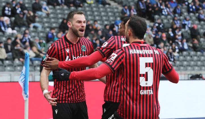 Boris Tomiak cheers after 0 1 with teammates Joy Emotion Cheering Sport Soccer Football DFL 2 Bundesliga Men 22 Matchday Season 2025 2026 14 02 2026 Hertha BSC Berlin vs Hannover 96 DFL regulations prohibit any use of photographs as image sequences and or quasi video