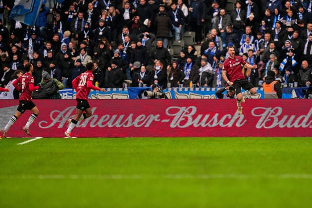 Hannover 96, Goal for 1 0, Boris Tomiak hannover 96, 03 , Cheers, GER, Hertha BSC vs ,Hannover 96, 2 Bundesliga, Season 2025 2026, 22 Matchday, 14 02 2026 DFL REGULATIONS PROHIBIT ANY USE OF PHOTOGRAPHS AS IMAGE SEQUENCES AND OR QUASI VIDEO GER, Hertha BSC vs ,Hannover 96, 2 Bundesliga, Season 2025 2026, 22 Matchday, 14 02 2026 Berlin Copyright: xClaudiusxRauch,xEibner-Pressefotox xClaudiusxRauchx EP_CRH