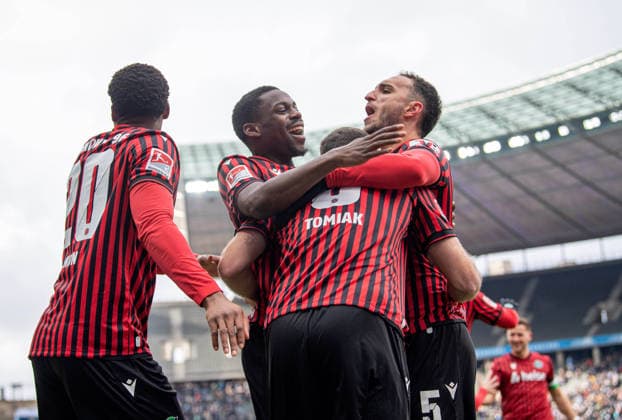 Soccer, Men, Season 2025 2026, 2 Bundesliga 22 Matchday , Hertha BSC Hannover 96, f l Ime Okon Hannover , Noel Aseko Hannover , Boris Tomiak Hannover , Virgil Ghita Hannover , Cheering after goal to 0 1, 14 02 2026, Copyright: xSebastianxRäppold MatthiasxKochx