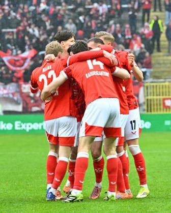14 02 2026 Soccer Season 2025 2026 2 Soccer Bundesliga 22 Matchday 1 FC Kaiserslautern FCK Rote Teufel SpVgg Greuther Fürth SGF Kleeblatt Sportfoto Zink MeZi xmexzix DFL regulations prohibit any use of photographs as image sequences and or quasi video only for editorial use Torjubel Jubel Freude nach Treffer Torschuß zum 1 0 durch Semih Sahin 8, 1 FC Kaiserslautern FCK