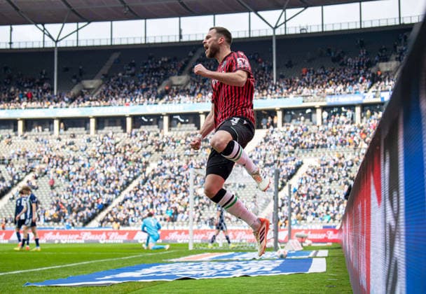 Soccer, Men, Season 2025 2026, 2 Bundesliga 22 Matchday , Hertha BSC Hannover 96, Boris Tomiak Hannover , Cheering after goal to 0 1, 14 02 2026, Copyright: xSebastianxRäppold MatthiasxKochx