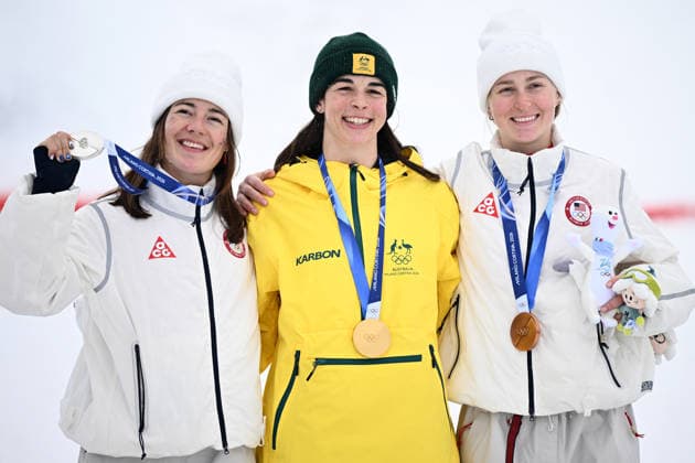 2026 WINTER Olympic Games, Olympische Spiele, Olympia, OS (L-R) Jaelin Kauf of the USA, Jakara Anthony of Australia and Elizabeth Lemley of the USA during the victory ceremony of the Women™s Dual Moguls Final at the Livigno Aerial and Moguls Park on day 8 of the 2026 Milano Cortina Winter Olympic Games in Livigno, Italy, Wednesday, February 11, 2026. ( NO ARCHIVING, EDITORIAL USE ONLY LIVIGNO SONDRIO ITALY  Copyright: xDANxHIMBRECHTSx 20260214155107980877