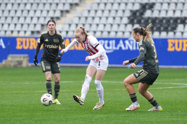Google Pixel Womens Bundesliga SC Freiburg vs 1 FC Union Berlin, 14 02 2026 Meret Felde SC Freiburg, 4 on the ball Google Pixel Womens Bundesliga SC Freiburg vs 1 FC Union Berlin, Dreisamstadion, 14 02 2026 DFB DFL REGULATIONS PROHIBIT ANY USE OF PHOTOGRAPHS AS IMAGE SEQUENCES AND OR QUASI VIDEO Copyright: xBEAUTIFULxSPORTS Boscox