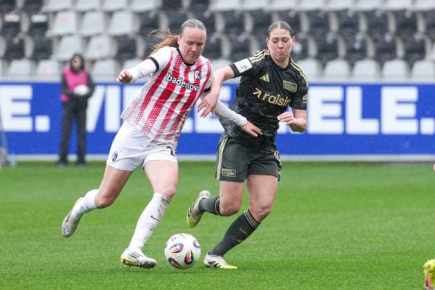 Google Pixel Womens Bundesliga SC Freiburg vs 1 FC Union Berlin, 14 02 2026 duel between Luca Birkholz SC Freiburg, 23 and Samantha Steuerwald 1 FC Union Berlin, 19 Google Pixel Womens Bundesliga SC Freiburg vs 1 FC Union Berlin, Dreisamstadion, 14 02 2026 DFB DFL REGULATIONS PROHIBIT ANY USE OF PHOTOGRAPHS AS IMAGE SEQUENCES AND OR QUASI VIDEO Copyright: xBEAUTIFULxSPORTS Boscox