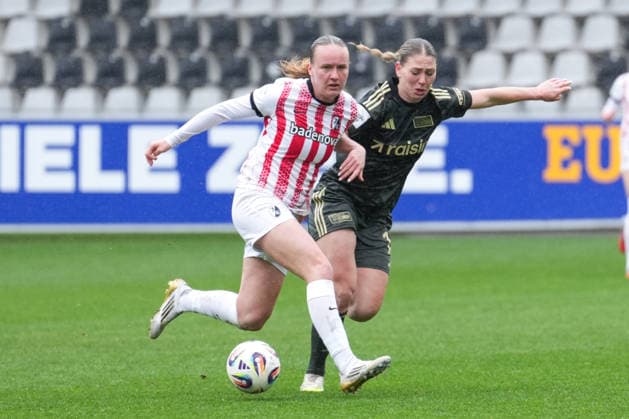 Google Pixel Womens Bundesliga SC Freiburg vs 1 FC Union Berlin, 14 02 2026 duel between Luca Birkholz SC Freiburg, 23 and Samantha Steuerwald 1 FC Union Berlin, 19 Google Pixel Womens Bundesliga SC Freiburg vs 1 FC Union Berlin, Dreisamstadion, 14 02 2026 DFB DFL REGULATIONS PROHIBIT ANY USE OF PHOTOGRAPHS AS IMAGE SEQUENCES AND OR QUASI VIDEO Copyright: xBEAUTIFULxSPORTS Boscox