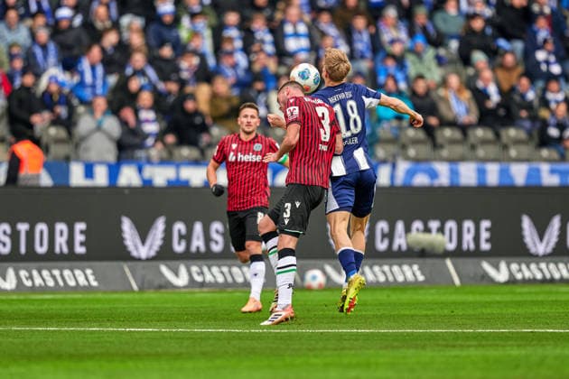 Header, Boris Tomiak hannover 96, 03 , Luca Schuler Hertha BSC, 11 , GER, Hertha BSC vs ,Hannover 96, 2 Bundesliga, Season 2025 2026, 22 Matchday, 14 02 2026 DFL REGULATIONS PROHIBIT ANY USE OF PHOTOGRAPHS AS IMAGE SEQUENCES AND OR QUASI VIDEO GER, Hertha BSC vs ,Hannover 96, 2 Bundesliga, Season 2025 2026, 22 Matchday, 14 02 2026 Berlin Copyright: xClaudiusxRauch,xEibner-Pressefotox xClaudiusxRauchx EP_CRH